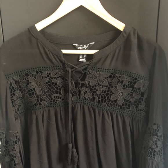 Black Laced Blouse - Picture 2 of 5